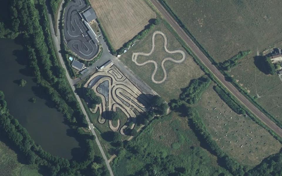 Circuits Tout Terrain du Parc de Loisirs de l'Escotais vu du ciel