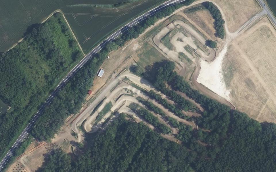 Circuit de Motocross de Saint Laon seen from above