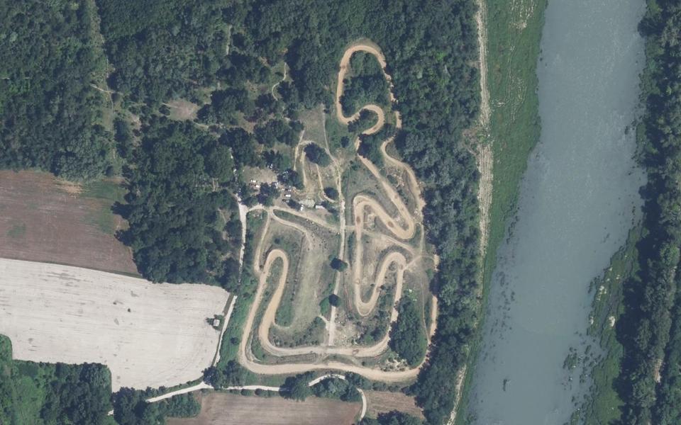 Circuit de Motocross Ile de la Barcasse vu du ciel