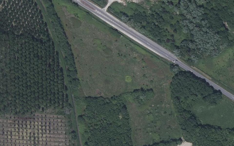 Lugon-et-l'Île-du-Carnay motocross track seen from above