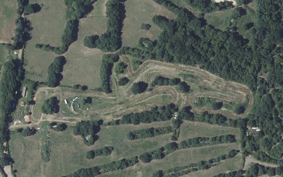 Vic-le-Comte motocross track seen from above