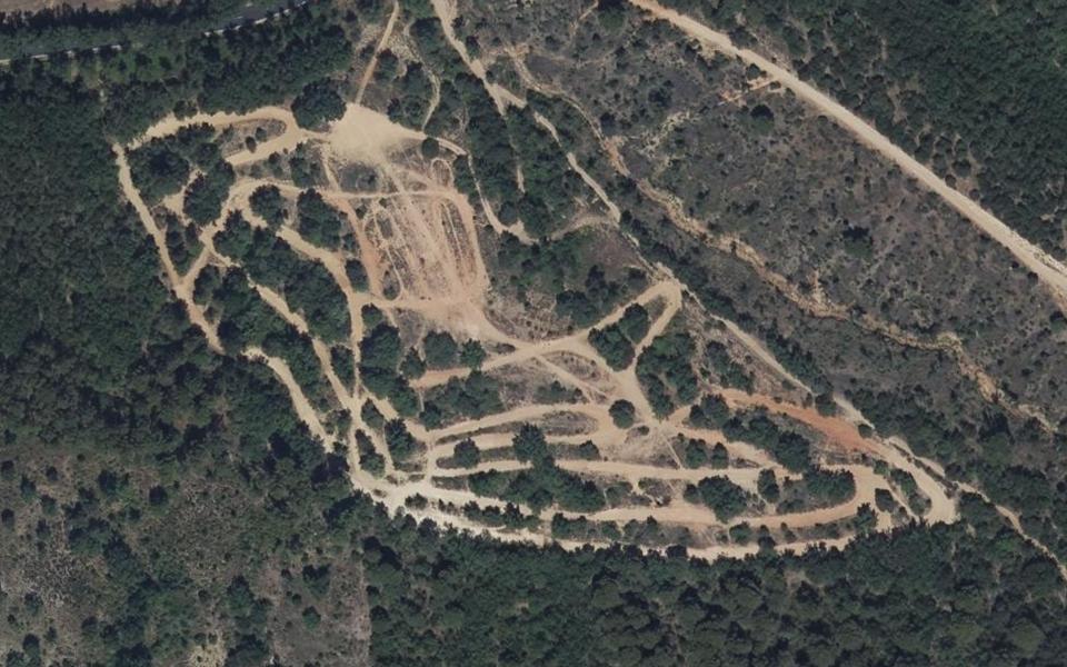 Terrain de motocross de Gréoux-les-Bains vu du ciel