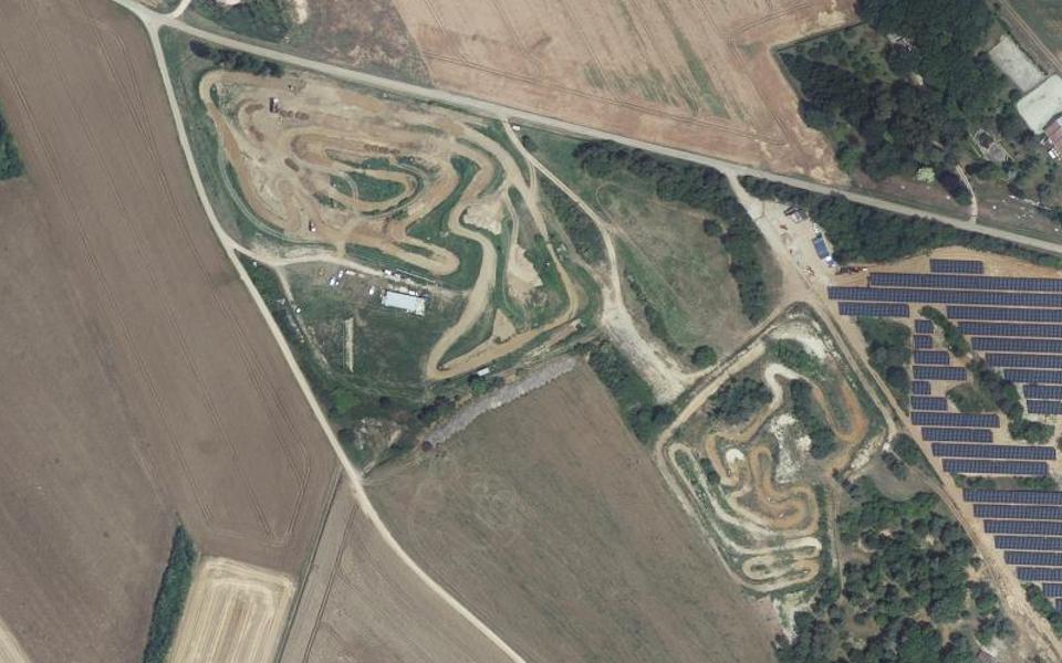Liffol-le-Grand motocross track seen from above