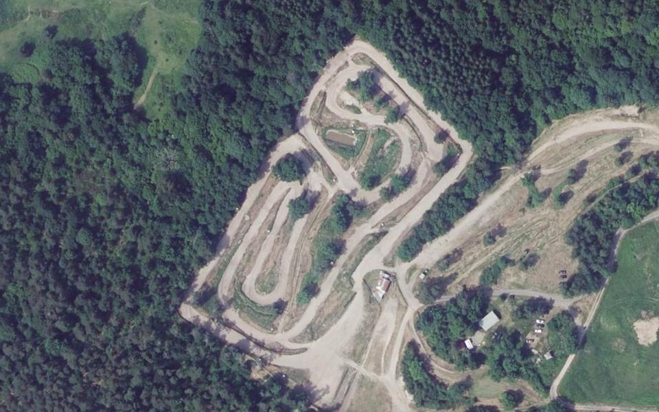 Terrain de motocross de Ramonchamp vu du ciel