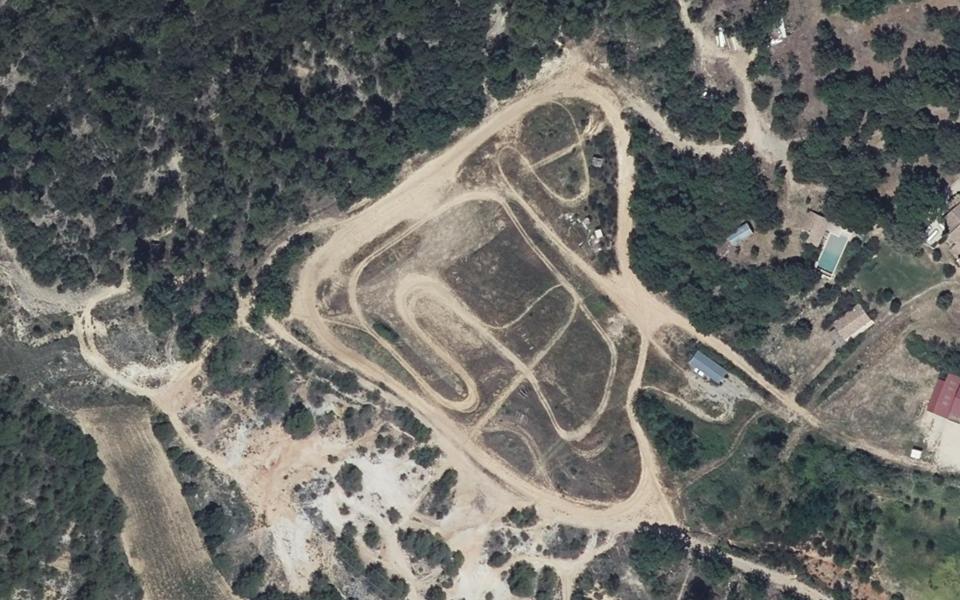 Terrain de motocross de Pierrevert vu du ciel
