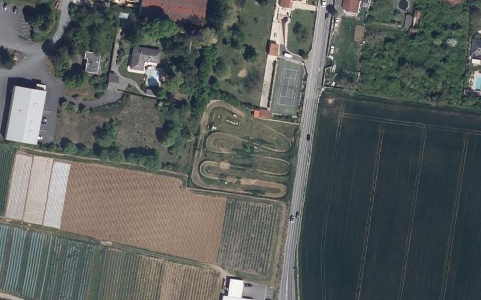 Muizon motocross track seen from above