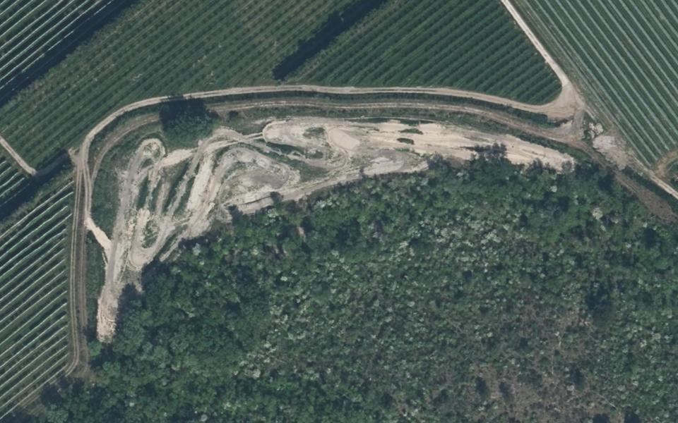 Cheval-Blanc motocross track seen from above