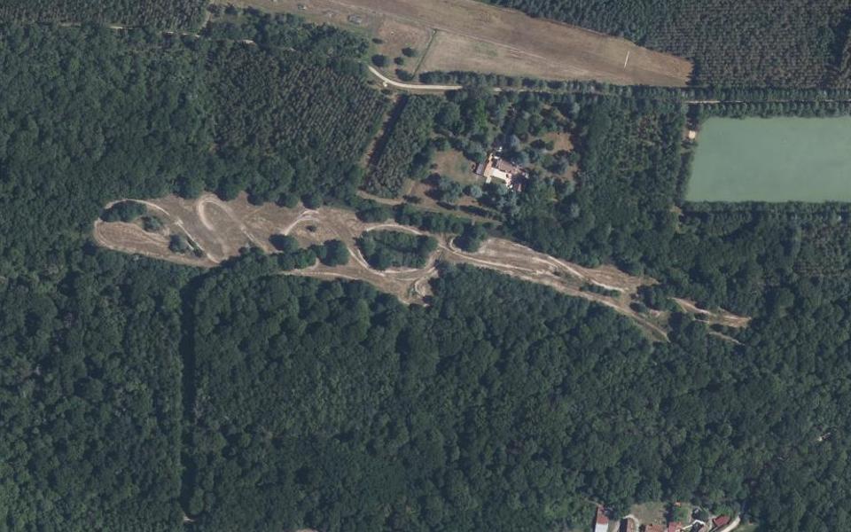 Montrieux-en-Sologne motocross track seen from above