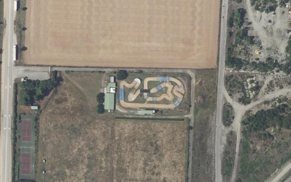 Colombier-Saugnieu motocross track seen from above