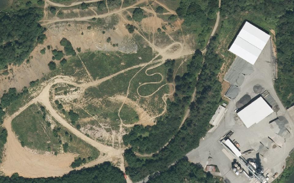 Terrain de motocross de Stary Plzenec vu du ciel