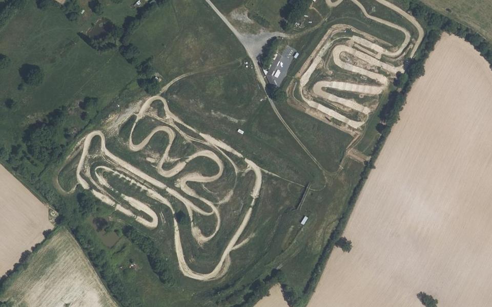 Erdre-en-Anjou motocross track seen from above
