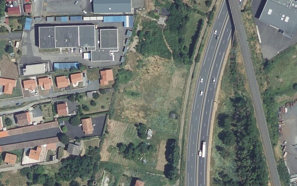 Issoire motocross track seen from above