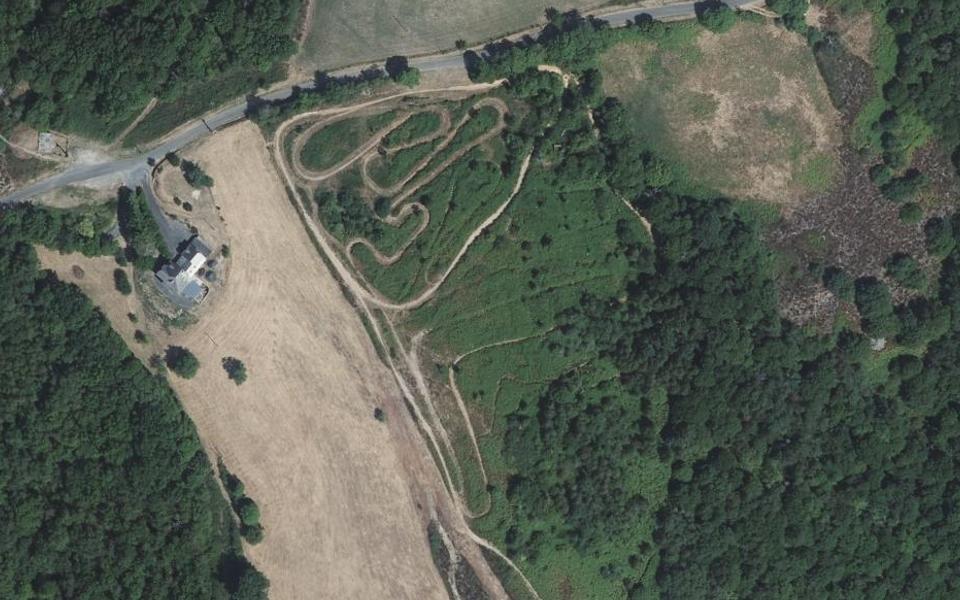 Conques-en-Rouergue motocross track seen from above