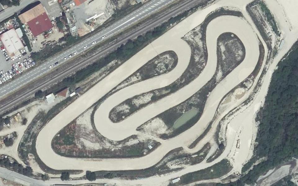 Veynes motocross track seen from above