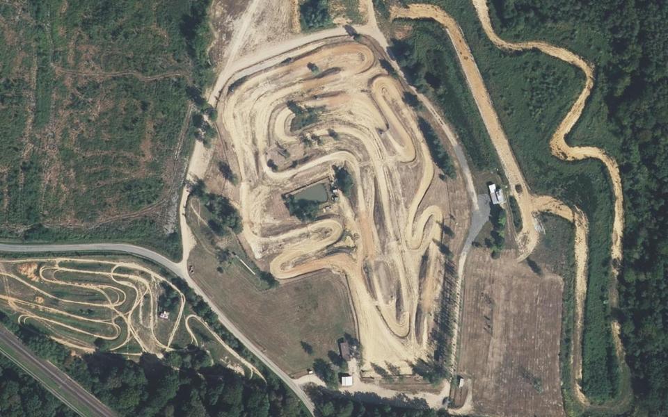Terrain de motocross de Joudes vu du ciel
