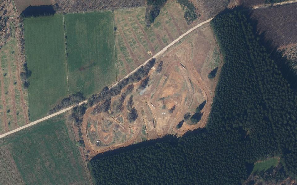Terrain de motocross Libin vu du ciel