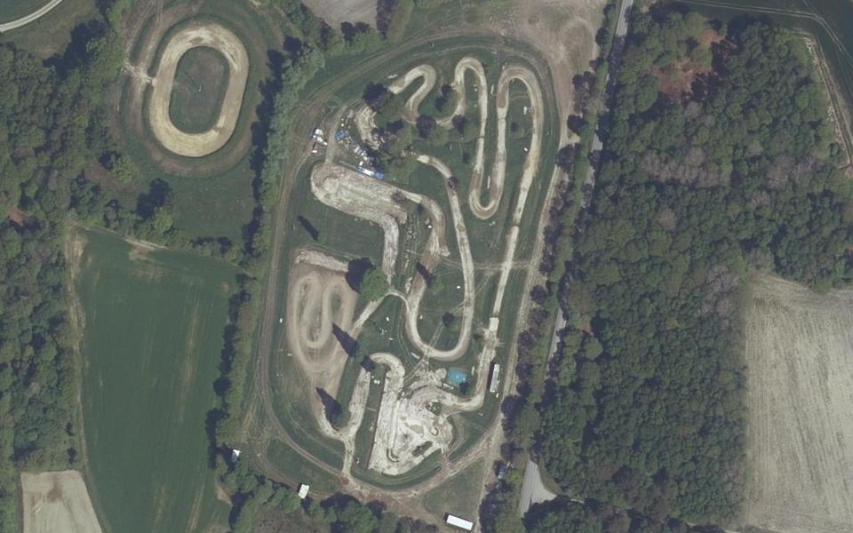 TraKer Motoclub des Chênes vu du ciel