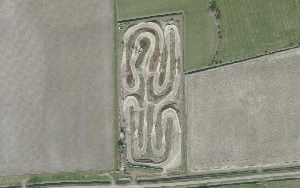 Crossterrein MC de Sproeier vu du ciel