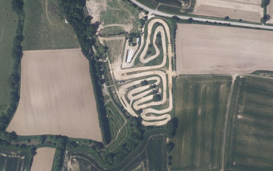 Terrain de motocross de Martigné-Ferchaud vu du ciel