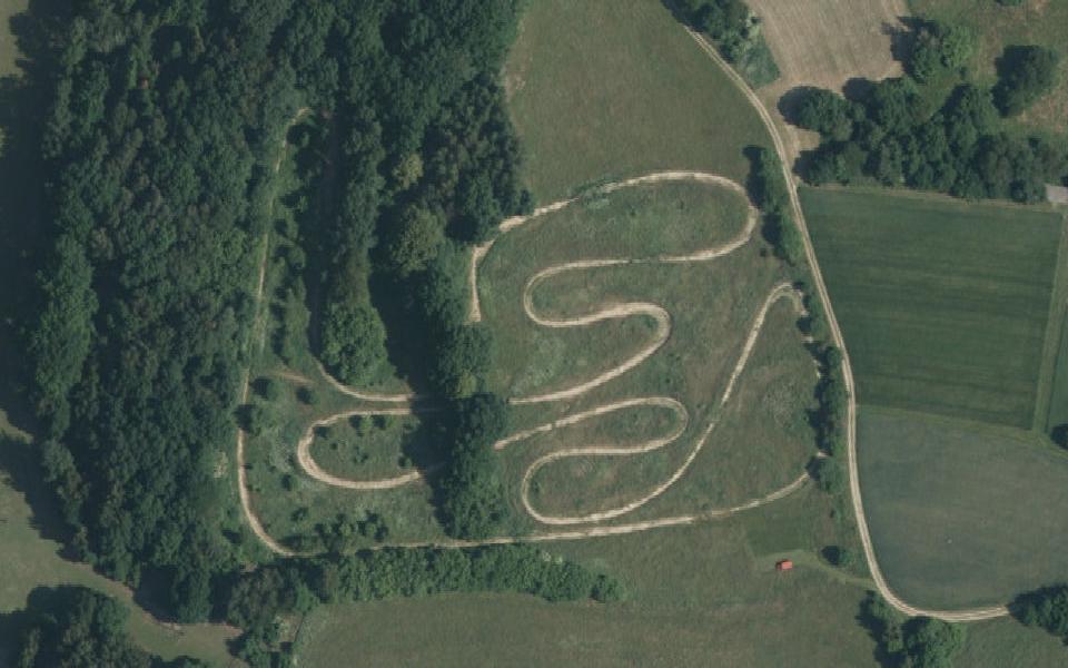 Motokrosová dráha seen from above