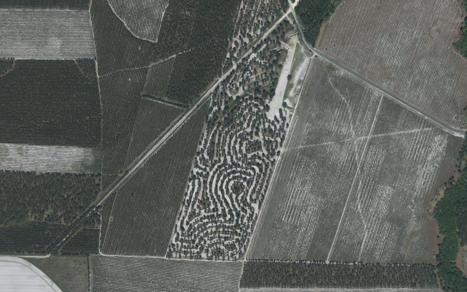 Saint-Léger-de-Balson motocross track seen from above