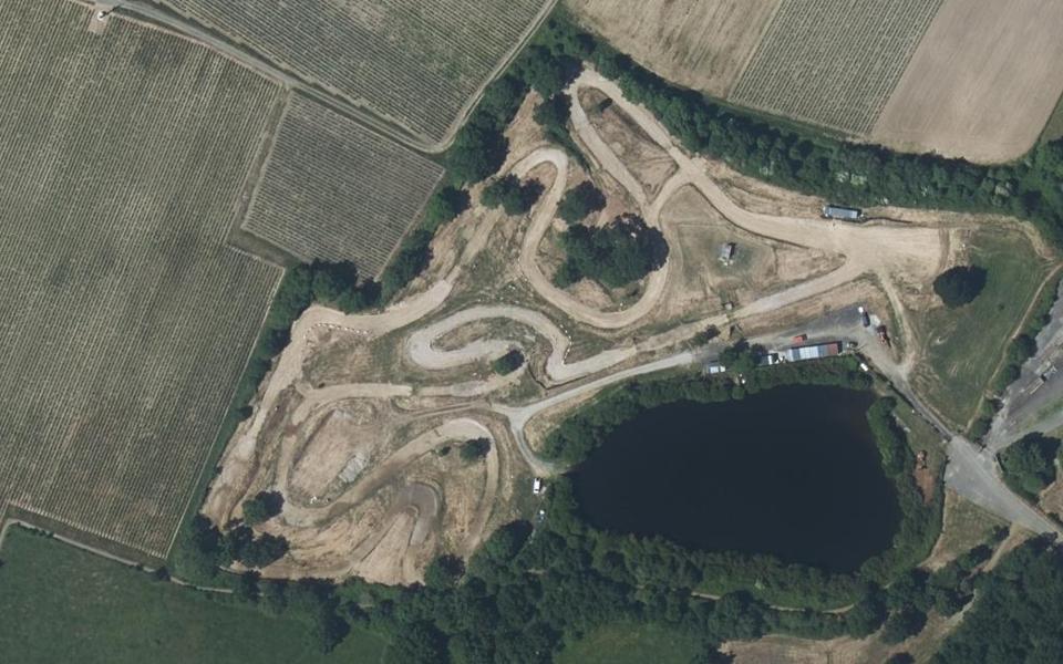 Saint-Lumine-de-Clisson motocross track seen from above