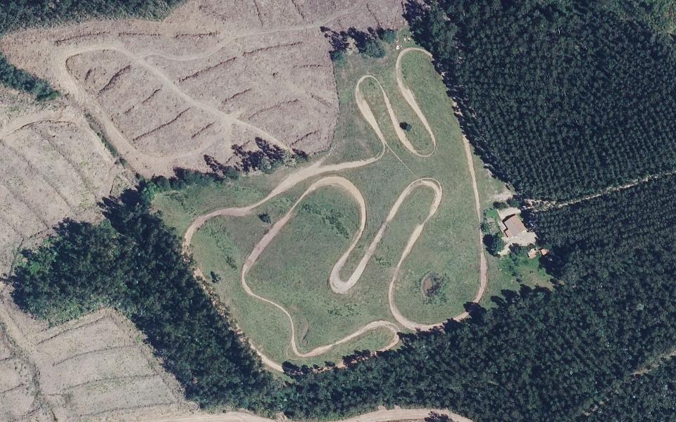 Santa Maria de Cayon motocross track seen from above