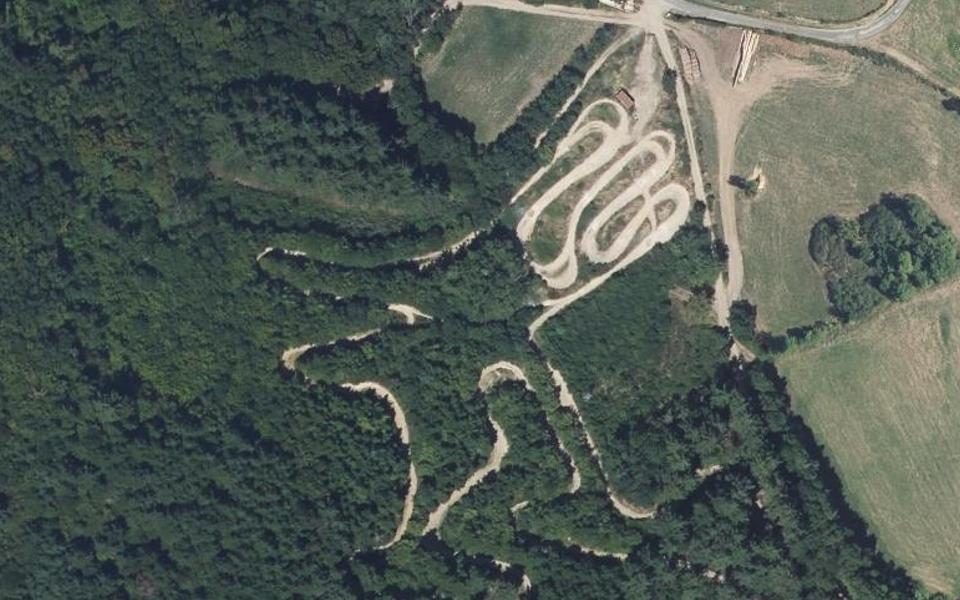 Croix de Brou (piste privée) vu du ciel