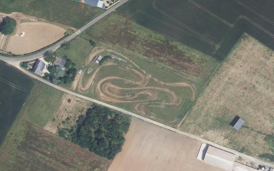 Terrain de motocross d’Amberre vu du ciel
