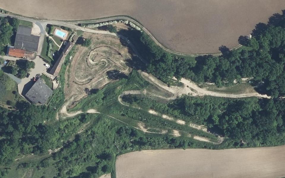 Terrain de motocross de Beauville vu du ciel