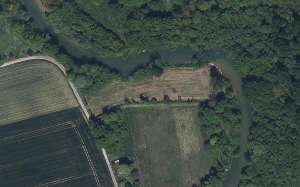Anglure motocross track seen from above