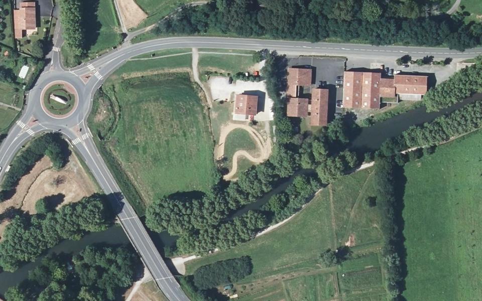 Saint-Pée-sur-Nivelle motocross track seen from above