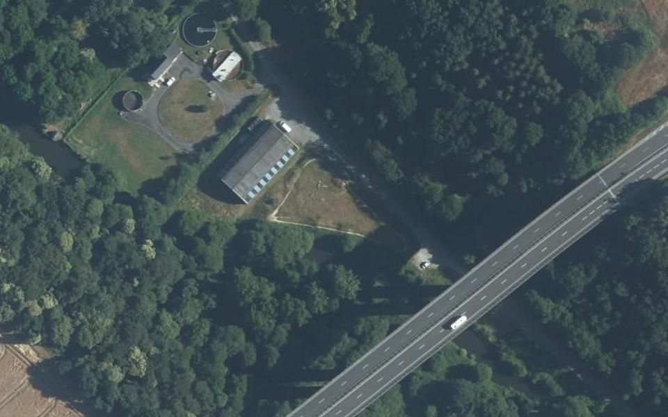 Jugon-les-Lacs motocross track seen from above