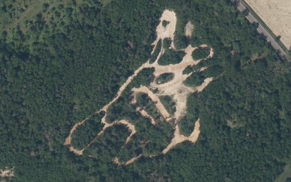 Terrain de motocross de Mecholupy vu du ciel