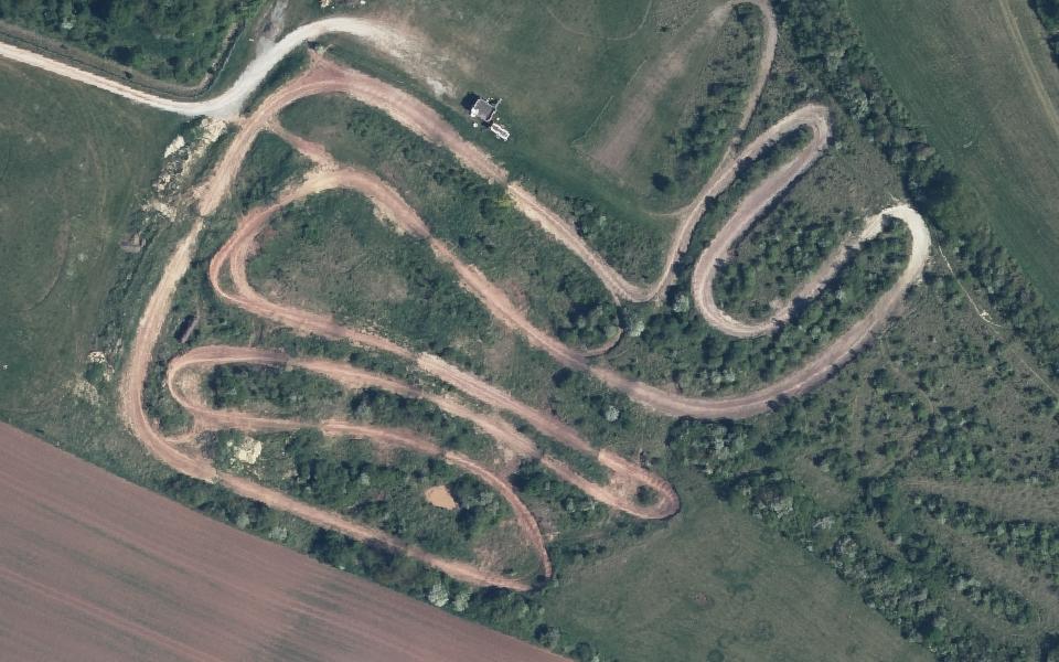 Motocross-Strecke am Bombenberg seen from above