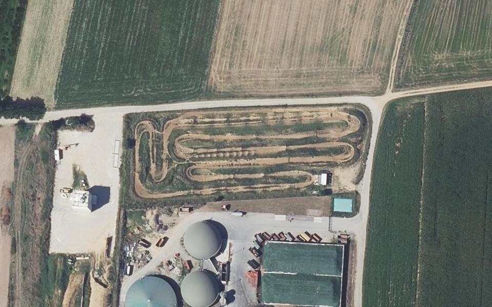 Auberives-sur-Varèze motocross track seen from above