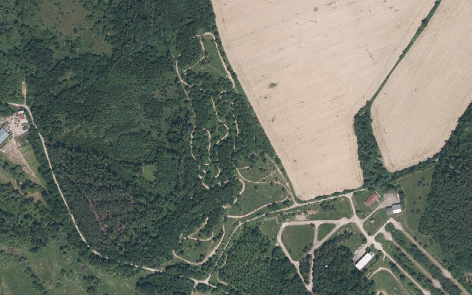 Terrain de motocross de Janovice nad Uhlavou vu du ciel