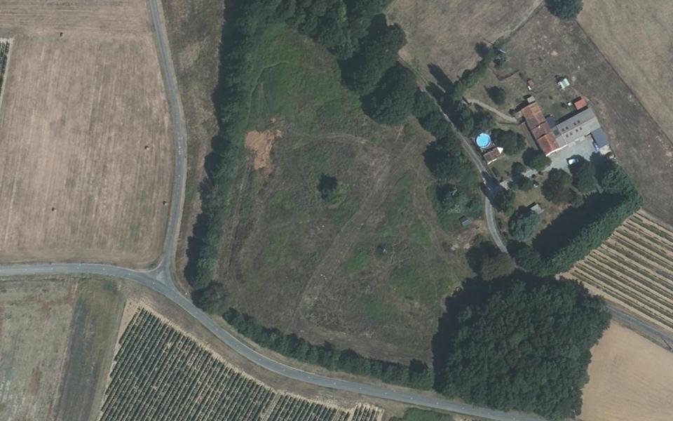 Rétaud motocross track seen from above